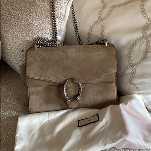 Gucci Dionysus Handbag Medium Taupe Suede.
